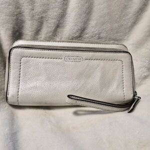 Coach White Pebbled Leather Double Zip Wristlet Wallet